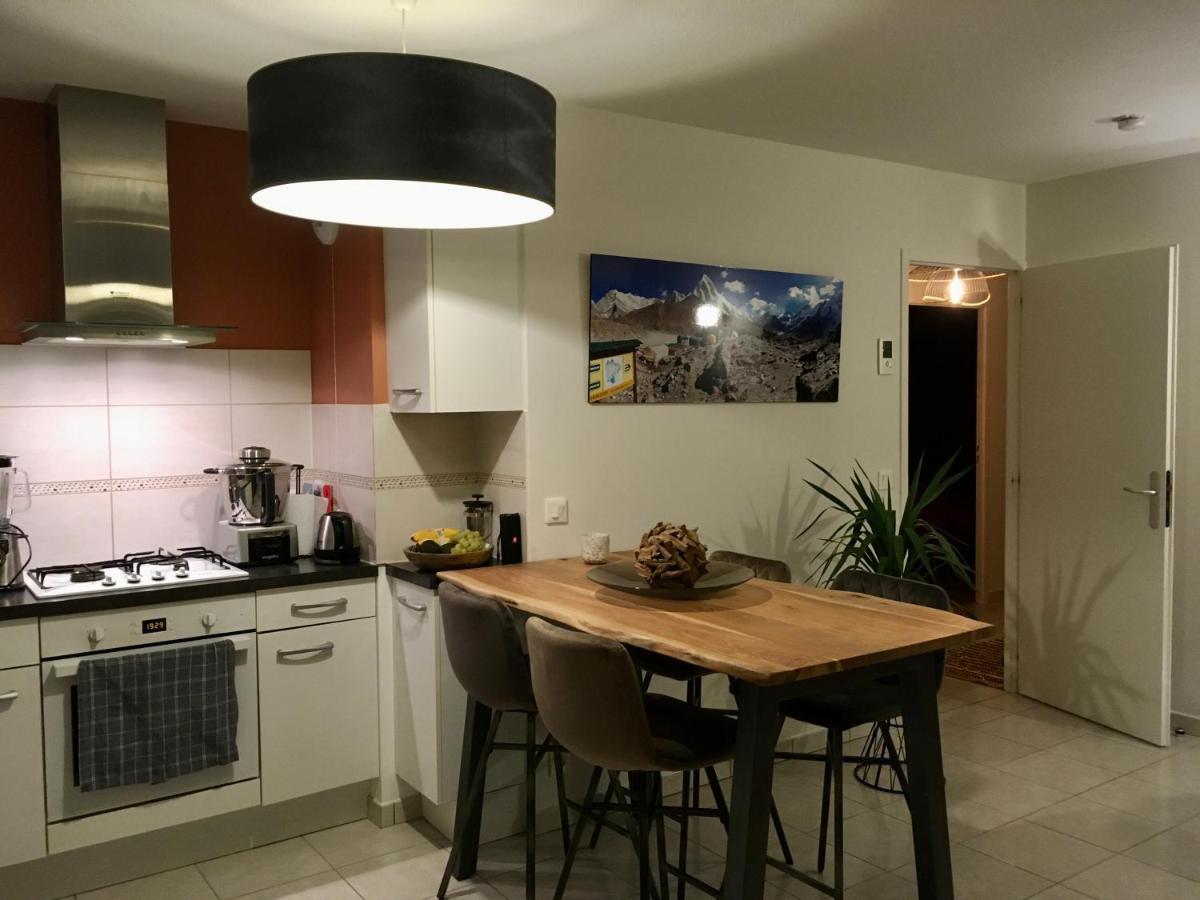 Appartement Plein Centre Village, Vue Montagnes, Proximite Immediate Lac Doussard Exterior photo