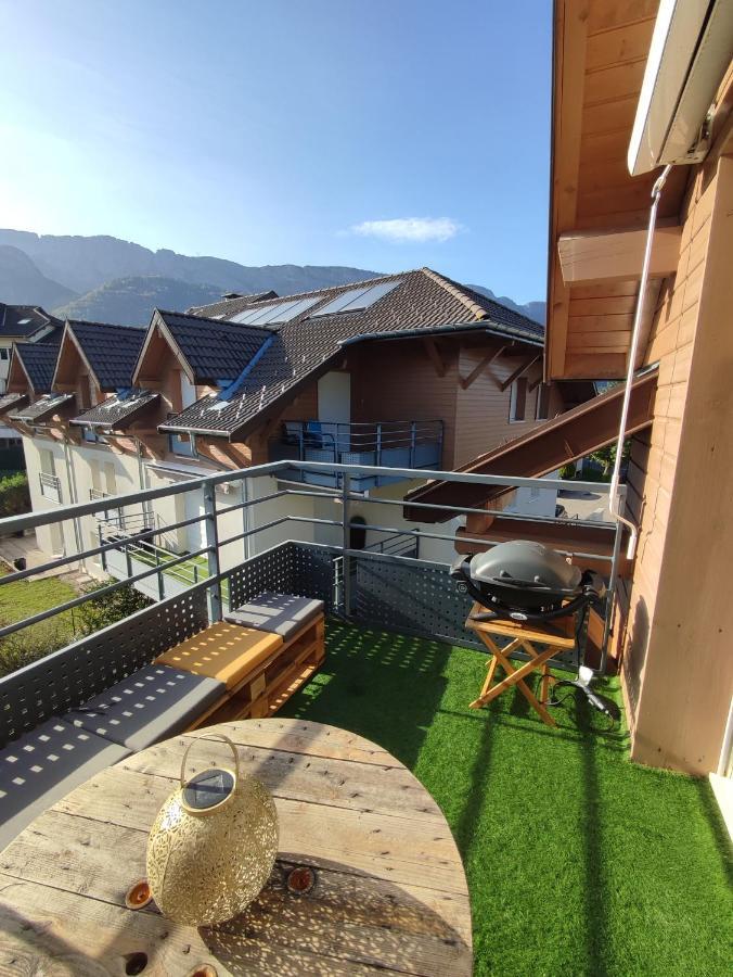 Appartement Plein Centre Village, Vue Montagnes, Proximite Immediate Lac Doussard Exterior photo